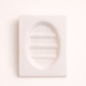 202/1. Jabonera recta centro oval 10x14cm