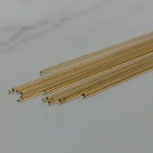 Hilo de vidrio ámbar 29cm