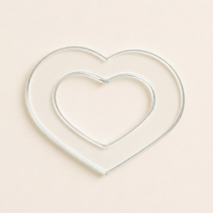Corazón 3,5cm x 4cm con perforación de corazón